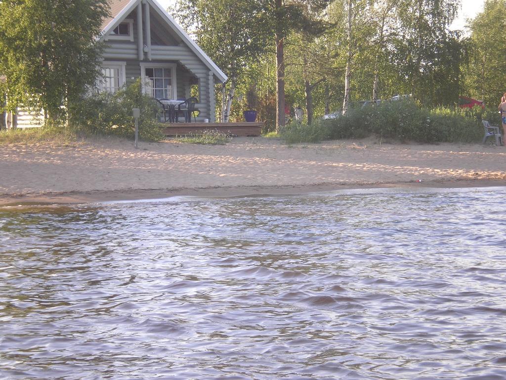 Lomakyla Kultahiekat Hotel Manamansalo Exterior photo