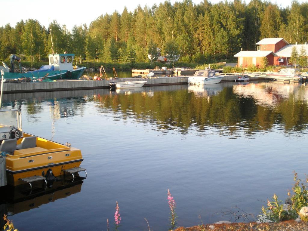 Lomakyla Kultahiekat Hotel Manamansalo Exterior photo